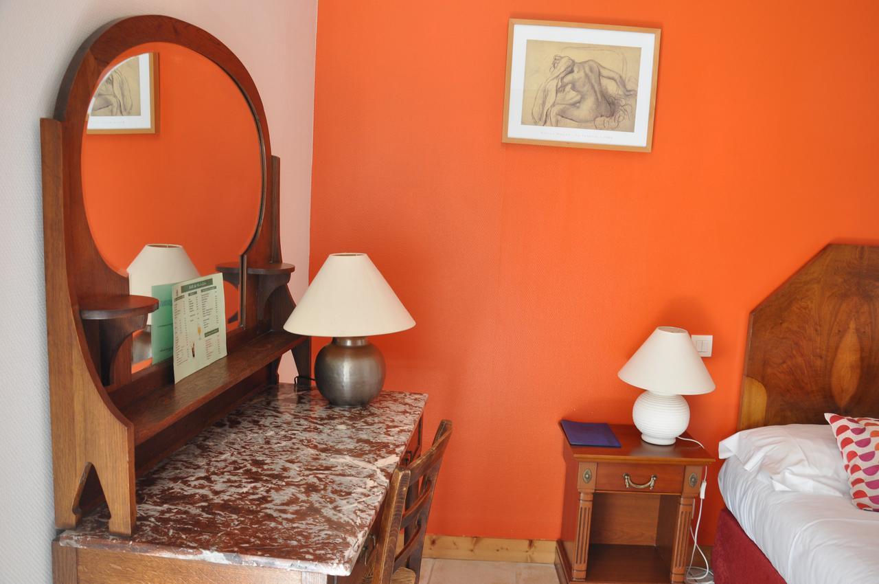 Aulnay  Hotel Du Donjon מראה חיצוני תמונה