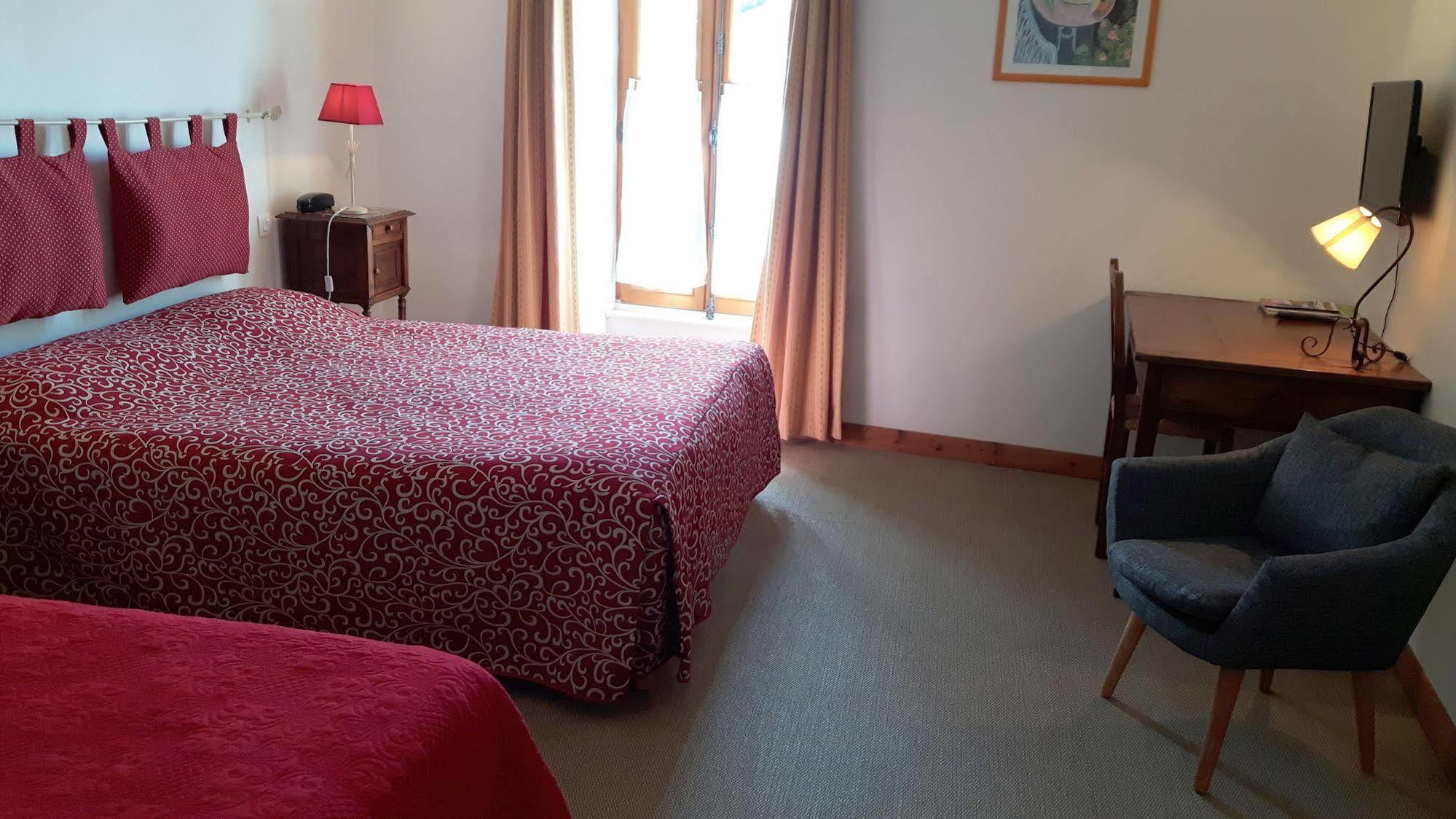Aulnay  Hotel Du Donjon מראה חיצוני תמונה
