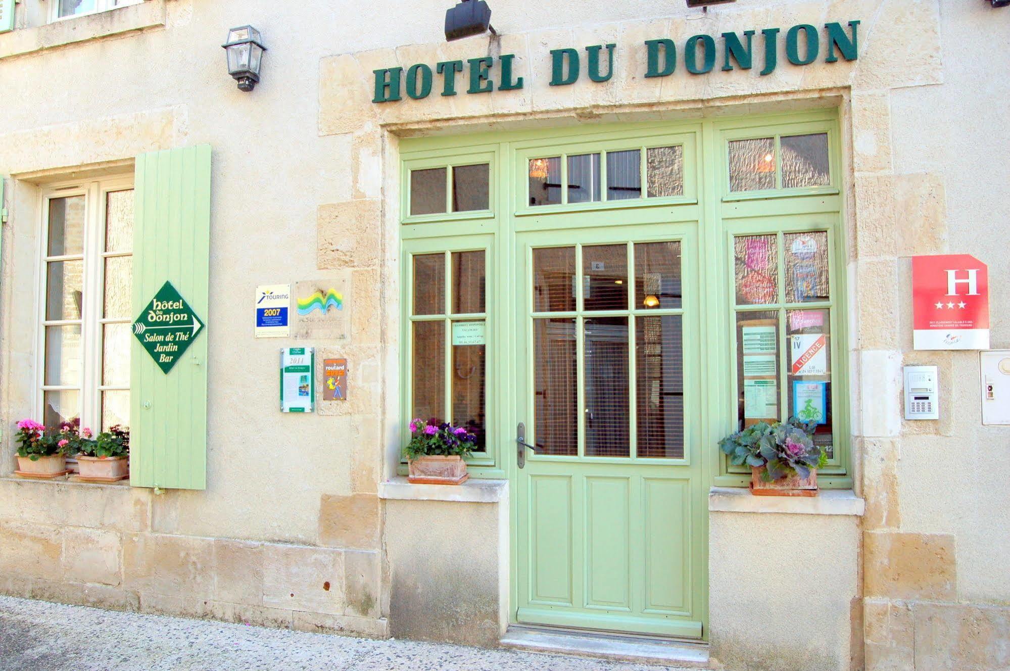 Aulnay  Hotel Du Donjon מראה חיצוני תמונה