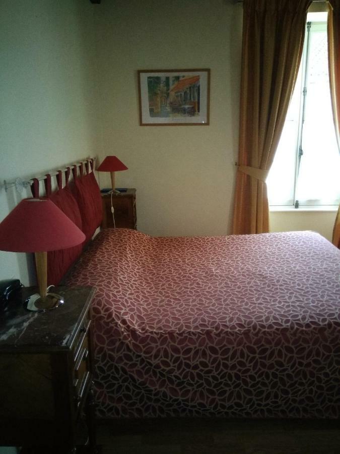 Aulnay  Hotel Du Donjon מראה חיצוני תמונה